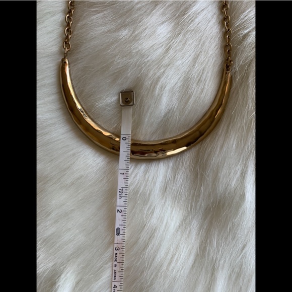 Gold Metal Necklace - Picture 5 of 5